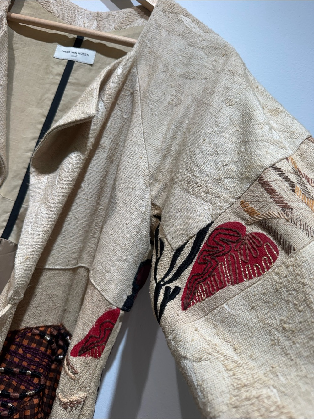 Unique Dries Van Noten Embroidered Beige Kimono Coat - Picture 7 of 15